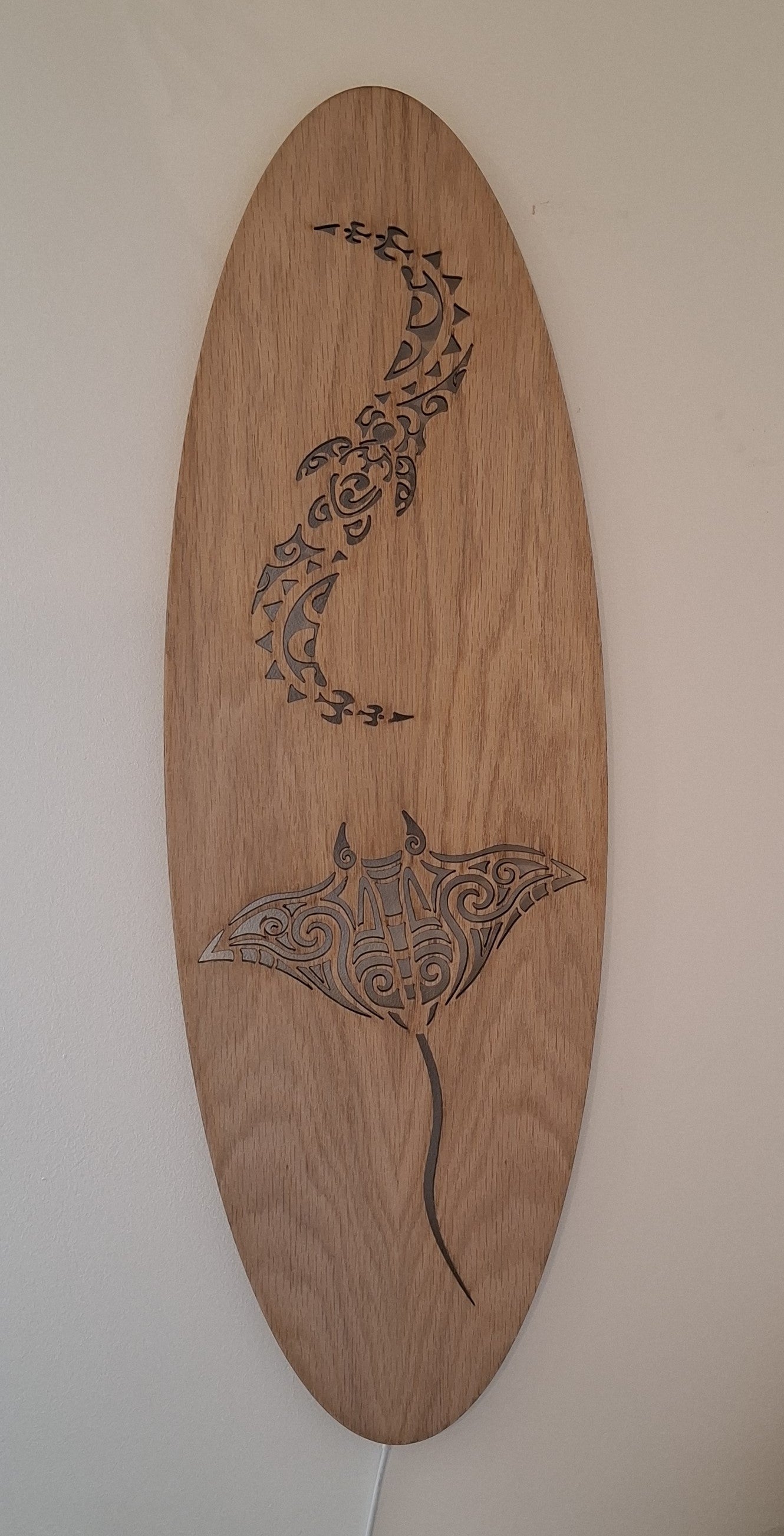 Surfboard wall light - Manta Ray